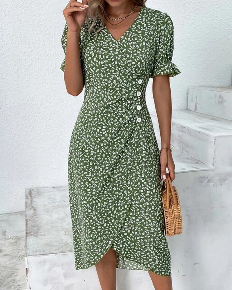 R&B | Schönes Kleid mit Knöpfen