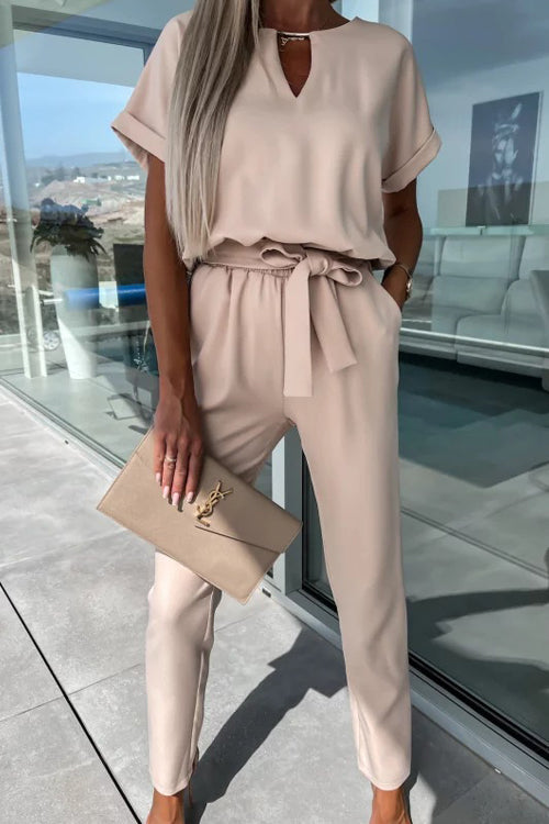 R&B | Eleganter Keyhole Jumpsuit mit Gürtel für Damen