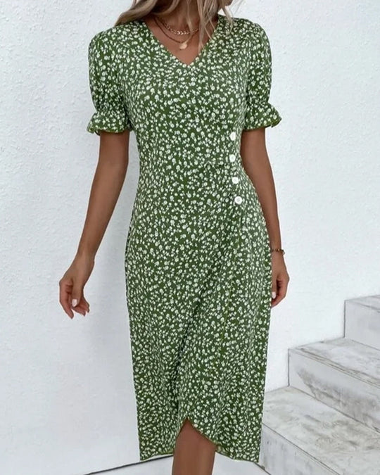 R&B | Schönes Kleid mit Knöpfen