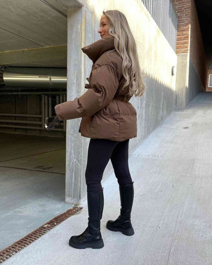 R&B | jack mit Gürtel für Damen - warmer brauner Jacke mit oversized Kragen