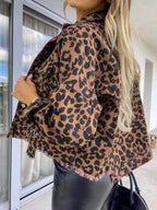 R&B | Raw Hem Leopardenkragen Denimjacke