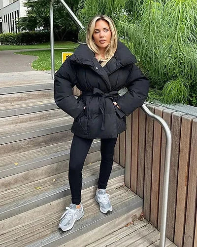 R&B | jack mit Gürtel für Damen - warmer brauner Jacke mit oversized Kragen