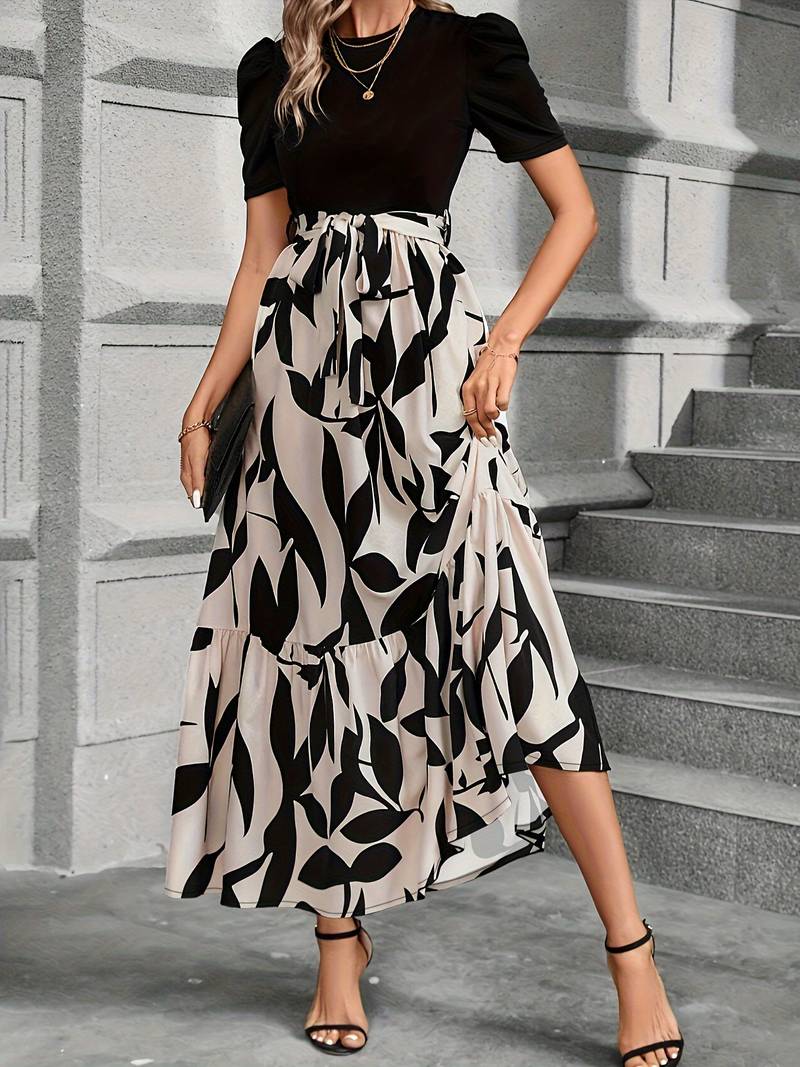 R&B | Kleid mit Floralem Druck und Rundhalsausschnitt