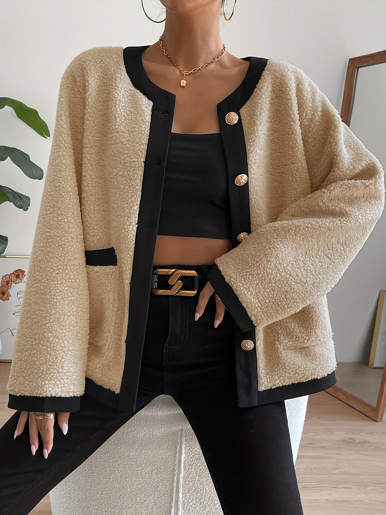 R&B | Kurze Jacke mit Kontrastdetails Polyester Stilvoll und Komfortabel