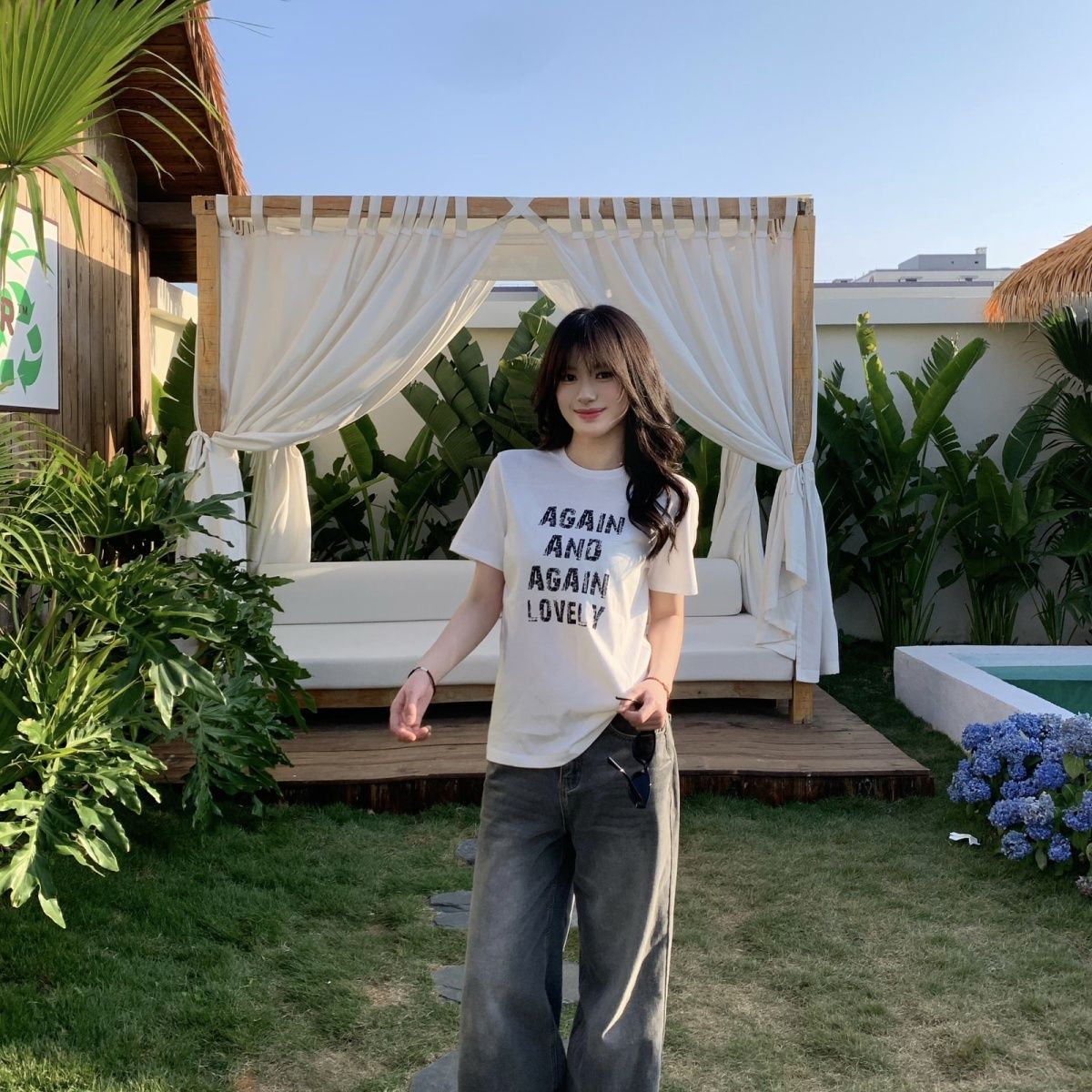 Damen Kurzarm T-Shirt mit Buchstaben Print Slim Fit Weiß