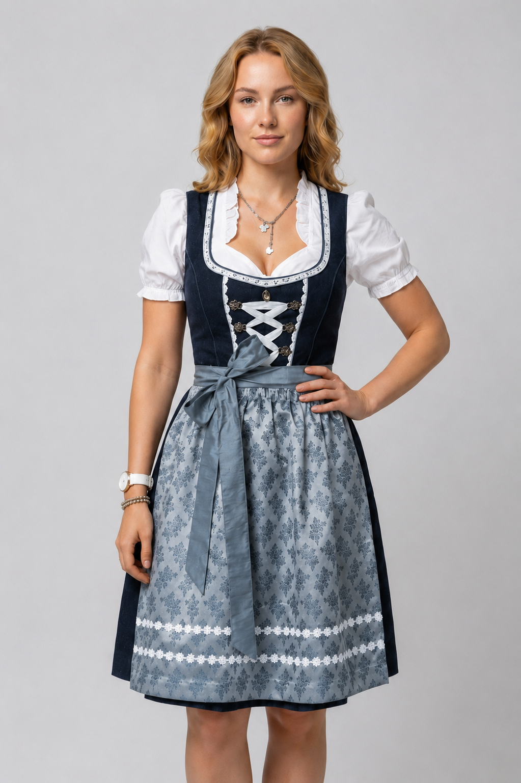 R&B | Klassisches Bayerisches Dirndl Kleid für Feste