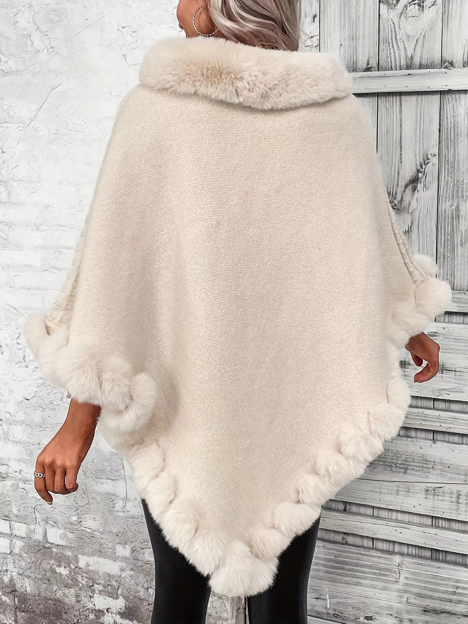 R&B | Eleganter Poncho mit Kunstpelzdetails Akryl Warm und Stilvoll