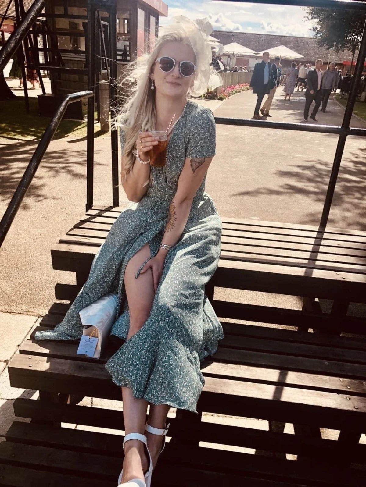 R&B | Strickjacke mit V-Ausschnitt und Trägern