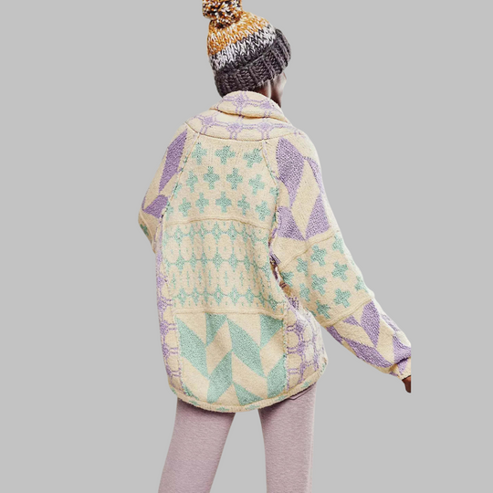 R&B | weiche Jacke mit modernen geometrischen Mustern