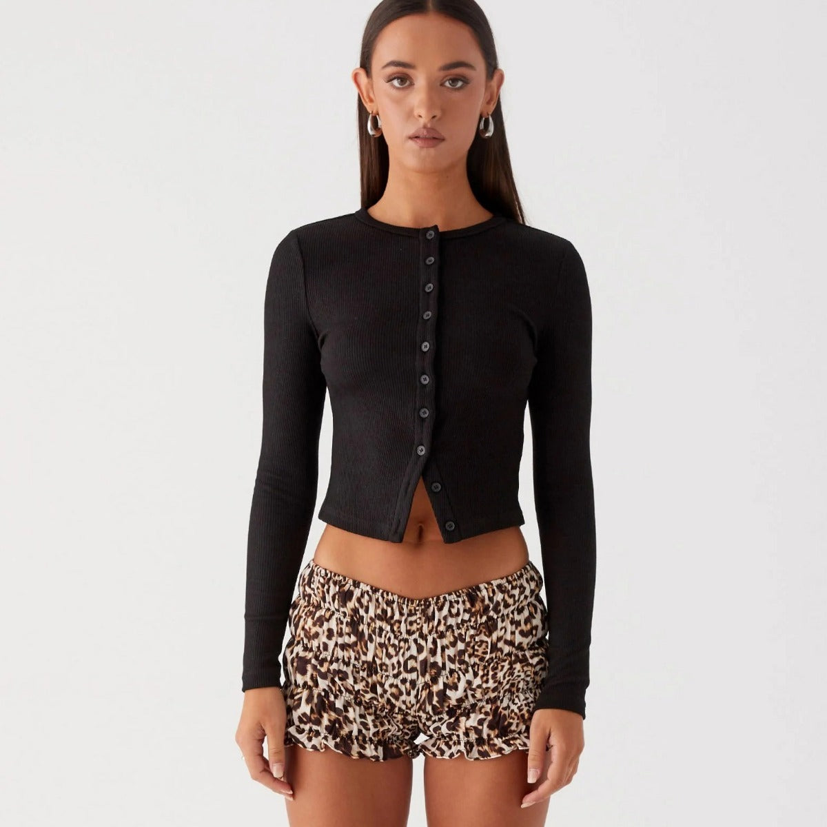 R&B | Einfarbige schmal geschnittene lange Strickjacke