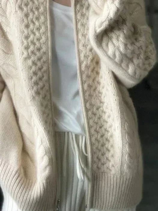 R&B | Modische und Minimalistische Winterjacke