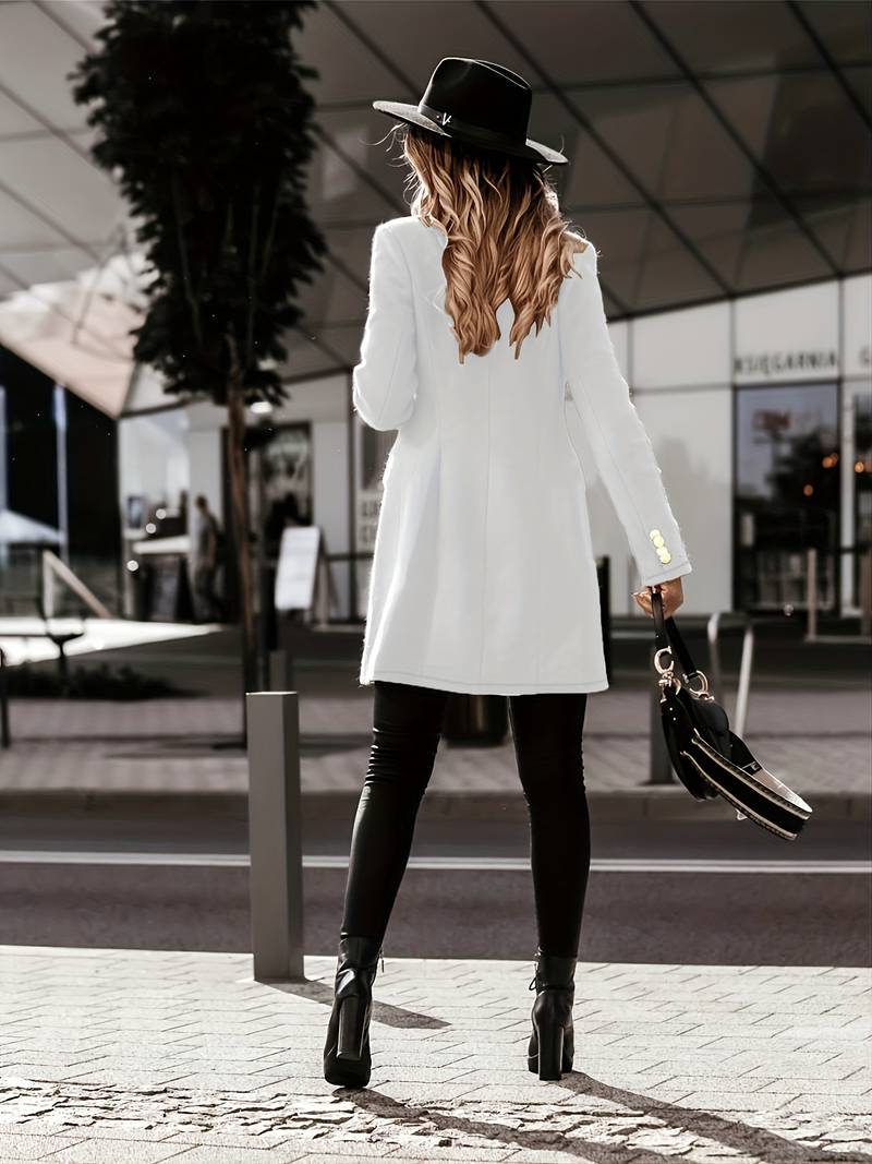 R&B | Modisches und Minimalistisches Winterkleidungsstück