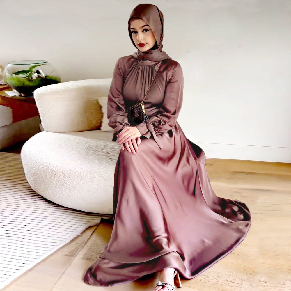 R&B | Elegant Satin GR&Bundenes Kleid