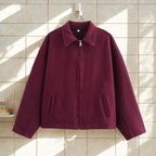 R&B | Boxy Fit Damen Kurze Jacke mit Spitzkragen und Vorderem Reißverschluss