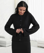 Strickjacke mit Knöpfen