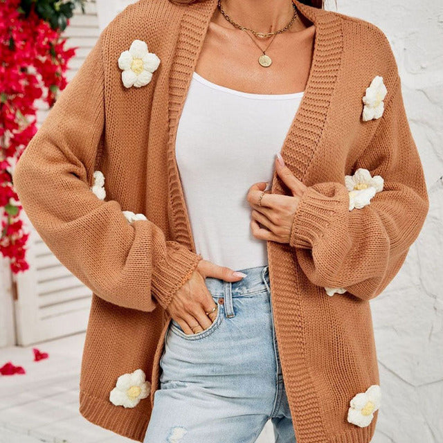 R&B | Strickjacke mit 3d Blumendekoration