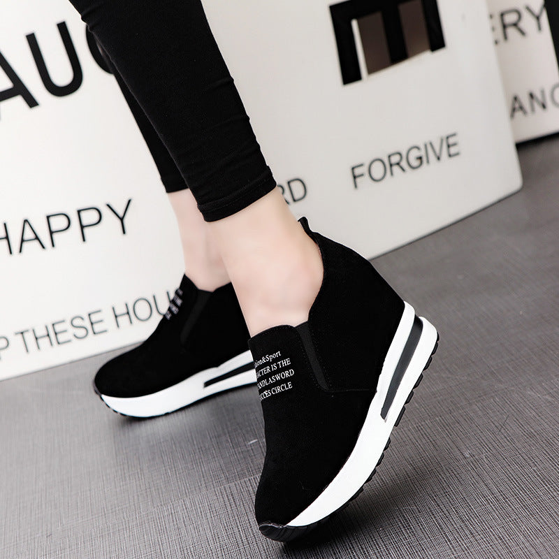 Damen Wedge-Sneaker mit elegantem Obermaterial und komfortabler Sohle R&B