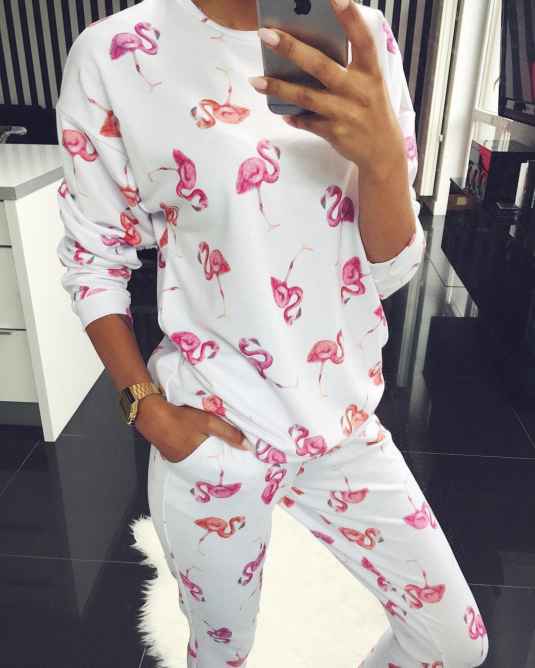Damen Freizeitanzug mit floralem Print und praktischen Taschen R&B