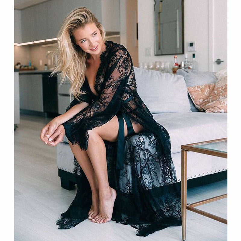 Damen Spitzenkimono mit eleganten Häkelmustern und schwingendem Saum R&B