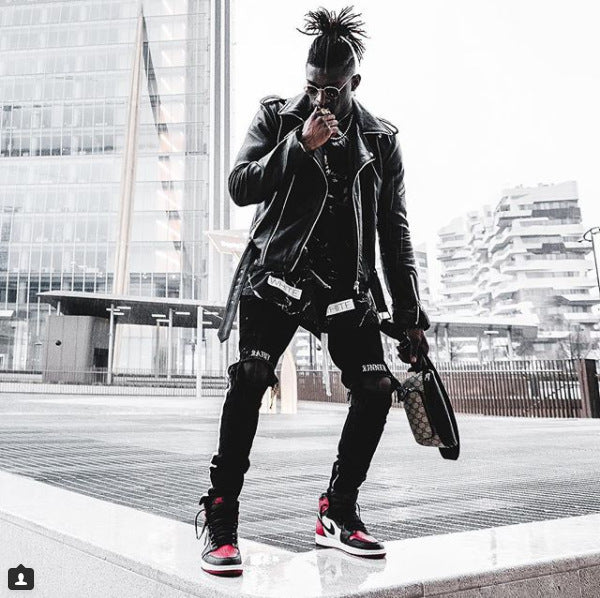 Herren lässige Skinny Jeans mit auffälligem Used-Effekt und trendigem Streifen R&B