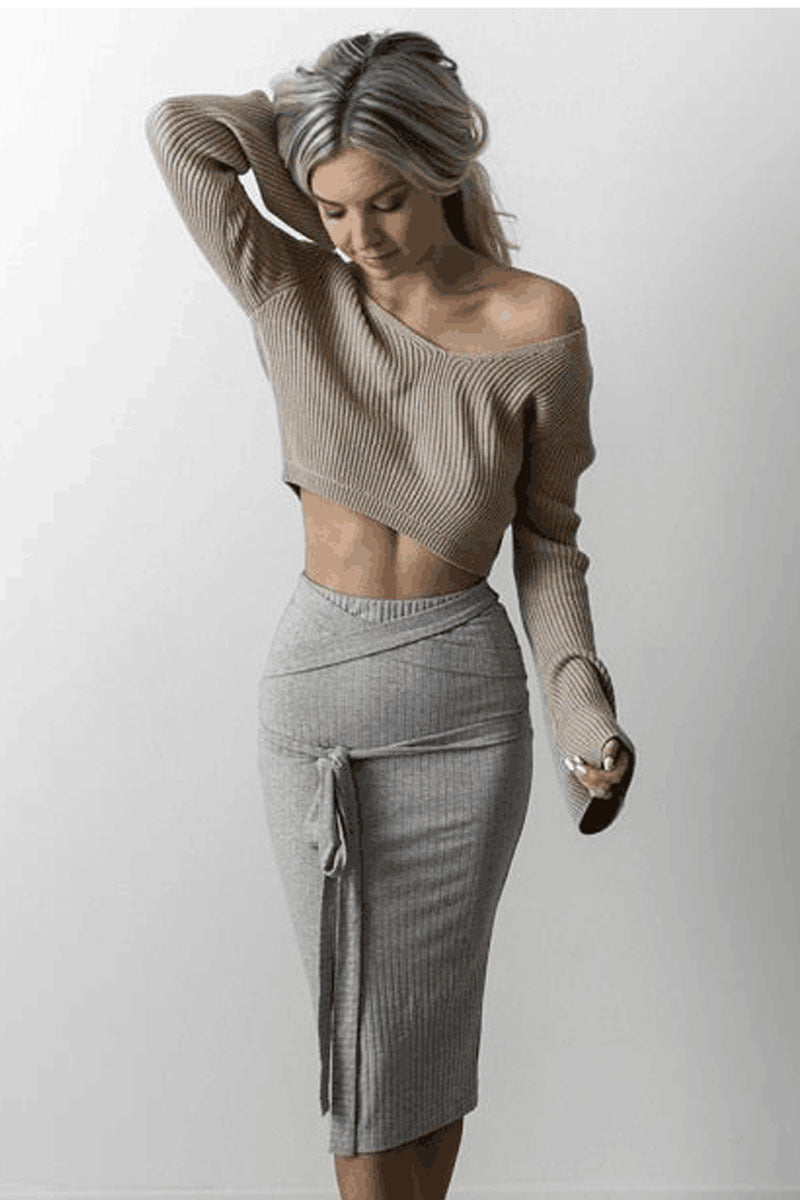Damen eleganter croppter Pullover mit tiefem Ausschnitt und figurbetonendem Rock