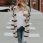 Damen Strickjacke im lässigen Oversized-Stil mit farbenfrohem Streifenmuster