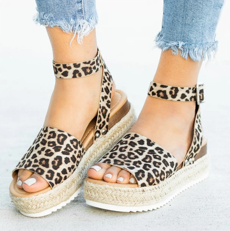 Damen Wedge-Sandalen mit verstellbarem Riemen und komfortablem Fußbett R&B