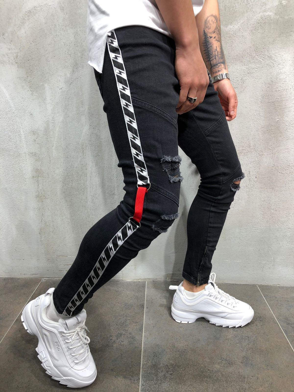 Herren modische Ripped Jeans mit kontrastierenden seitlichen Streifen und detailverliR&Bten Designelementen R&B