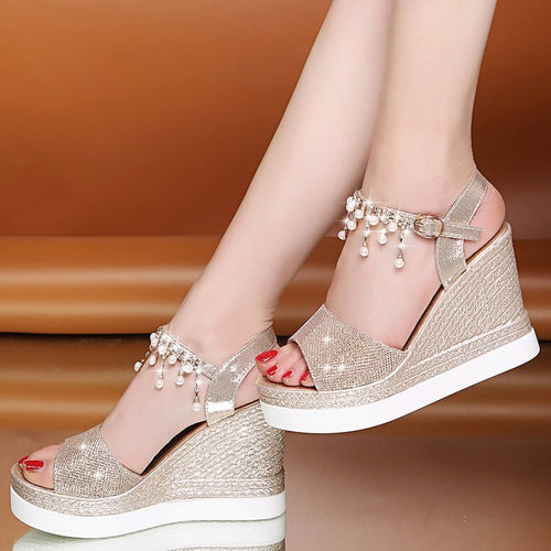 Damen nan glitzernde Keilsandalette mit Perlenfransen und verstellbarem Knöchelriemen R&B