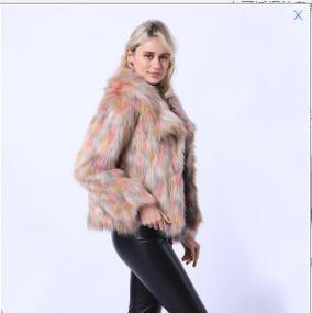 Damen Kunstpelzjacke mit lebhaftem Farbverlauf und elegantem Schnitt R&B