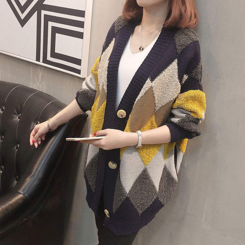 Damen Strickjacke mit geometrischem Muster und großen Knöpfen R&B