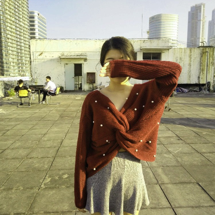 Damen Strickpullover mit asymmetrischem Rückendesign und perlenverzierten Elementen