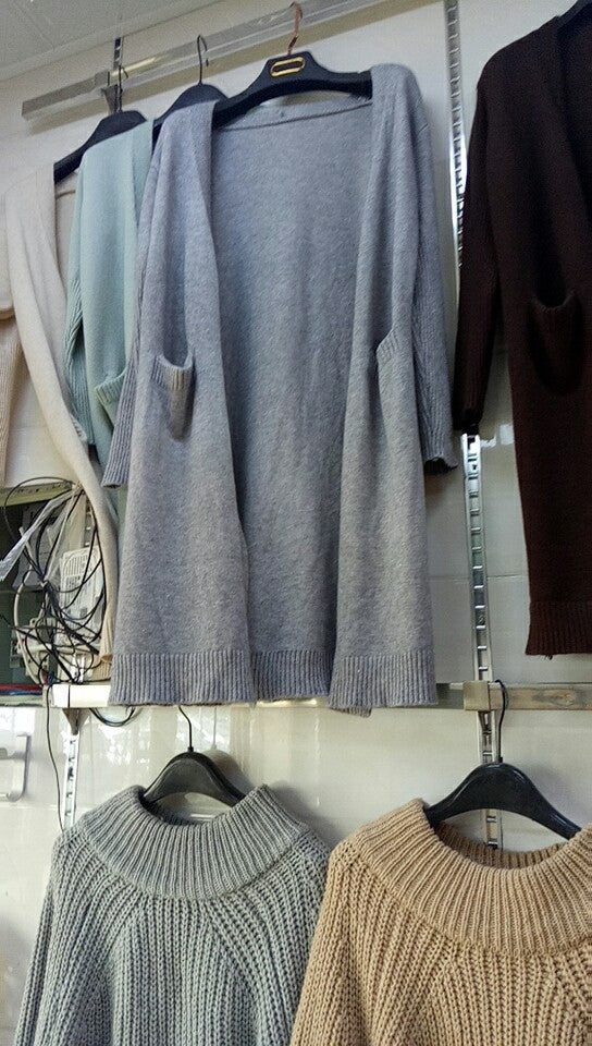 Damen Strickcardigan mit modischem V-Ausschnitt und lässiger Passform R&B