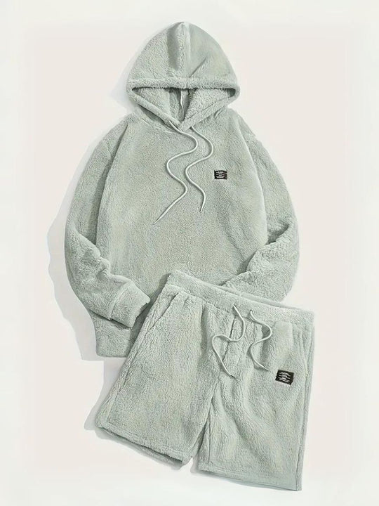 R&B | Fluffy Hoodie und Shorts