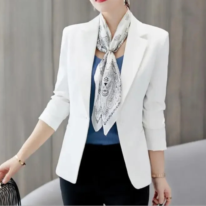 R&B | Taillierter Blazer mit Strukturierter Silhouette und Einem Knopf