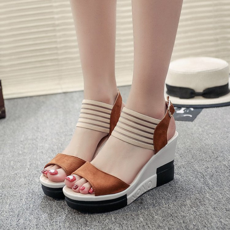Damen Wedge-Sandaletten mit elastischem Riemendesign und gepolsterter Innensohle R&B