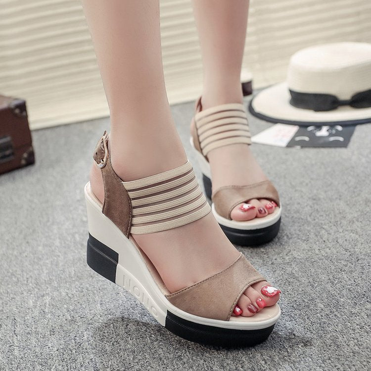 Damen Wedge-Sandaletten mit elastischem Riemendesign und gepolsterter Innensohle R&B