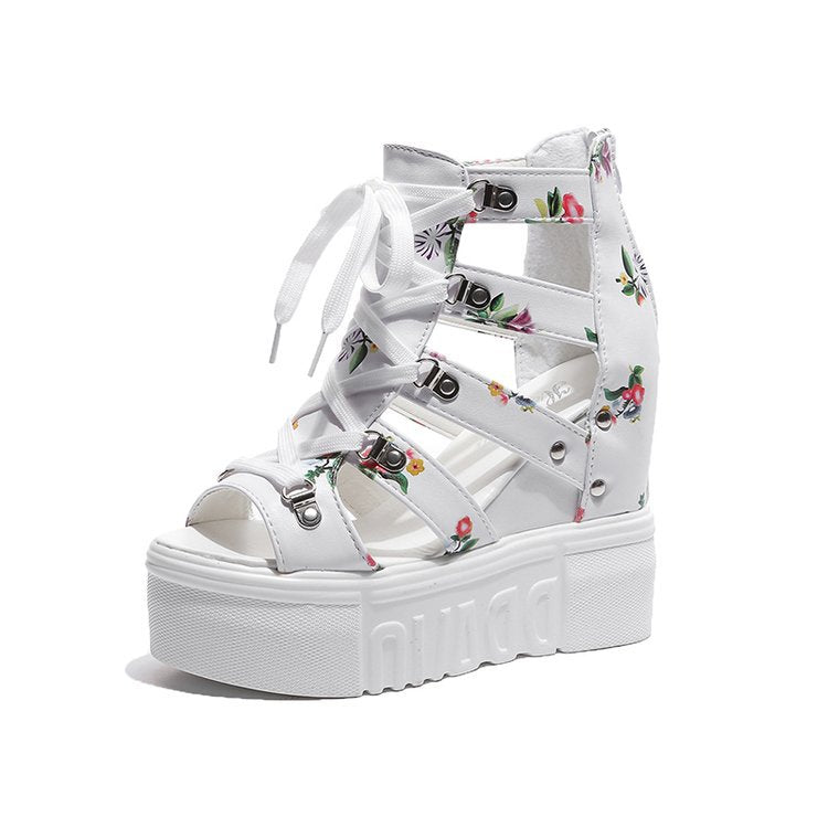 Damen Plateausandalen mit floralem Design R&B