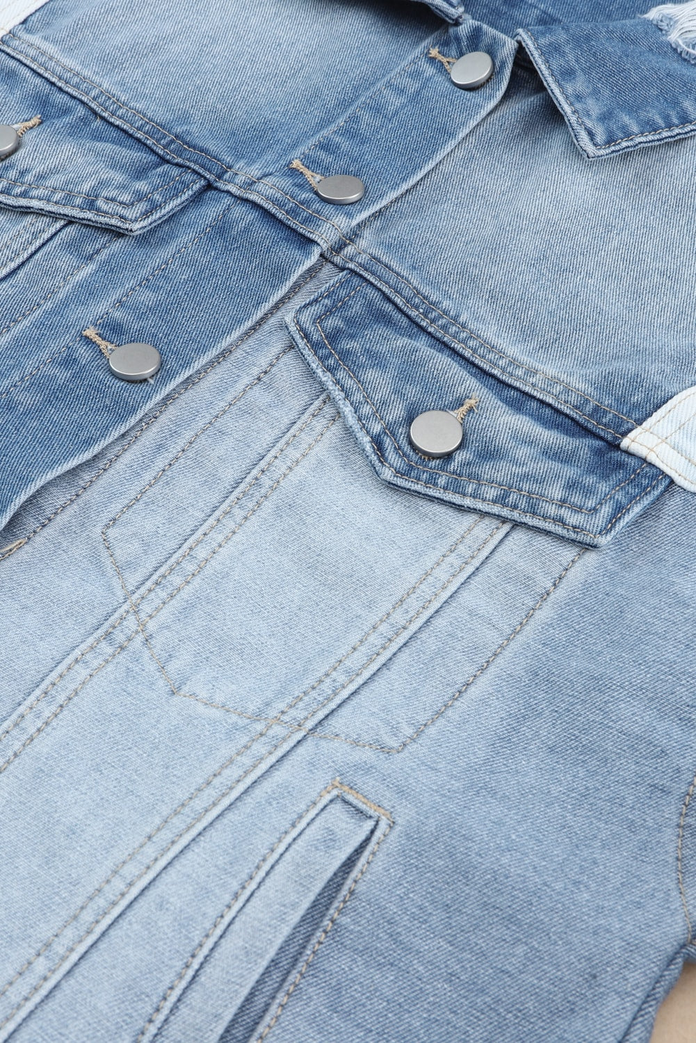 R&B | Denimjacke mit Patchwork und Fransigem Saum Herbst Frauen