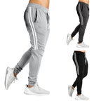 Herren Sportliche Jogginghose mit atmungsaktiver Struktur und seitlichen Streifen
