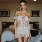 Damen Häkel-Strandkleid mit Off-Shoulder Design und verführerischem Rückenausschnitt R&B