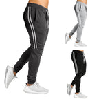 Herren Sportliche Jogginghose mit atmungsaktiver Struktur und seitlichen Streifen
