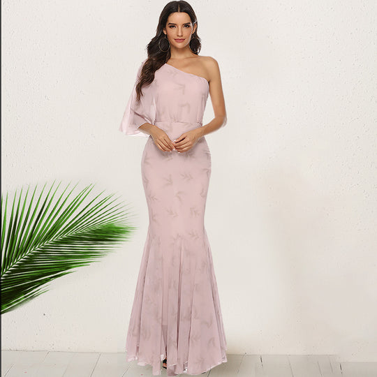Damen Elegantes Abendkleid mit asymmetrischem Schnitt und schwingendem Saum R&B