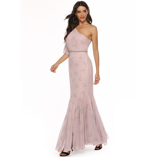 Damen Elegantes Abendkleid mit asymmetrischem Schnitt und schwingendem Saum R&B