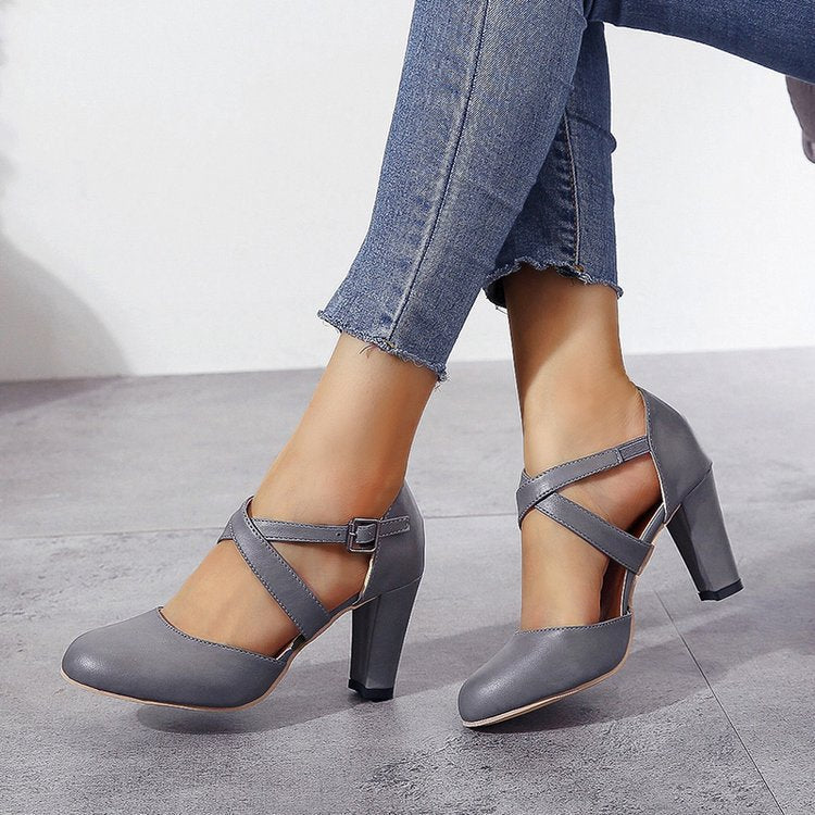 Damen Pumps mit dekorativem Riemendesign und komfortablem Blockabsatz R&B