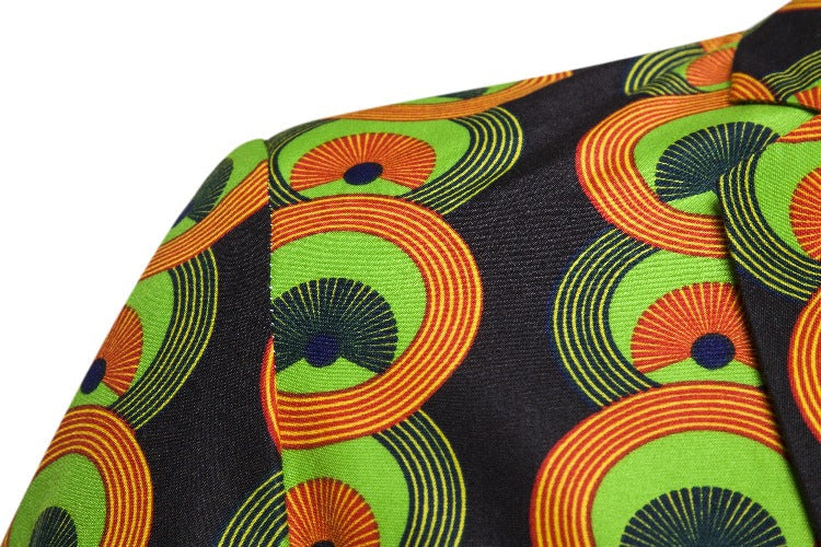 Damen Blazer mit auffälligem afrikanischem Muster und taillierter Passform