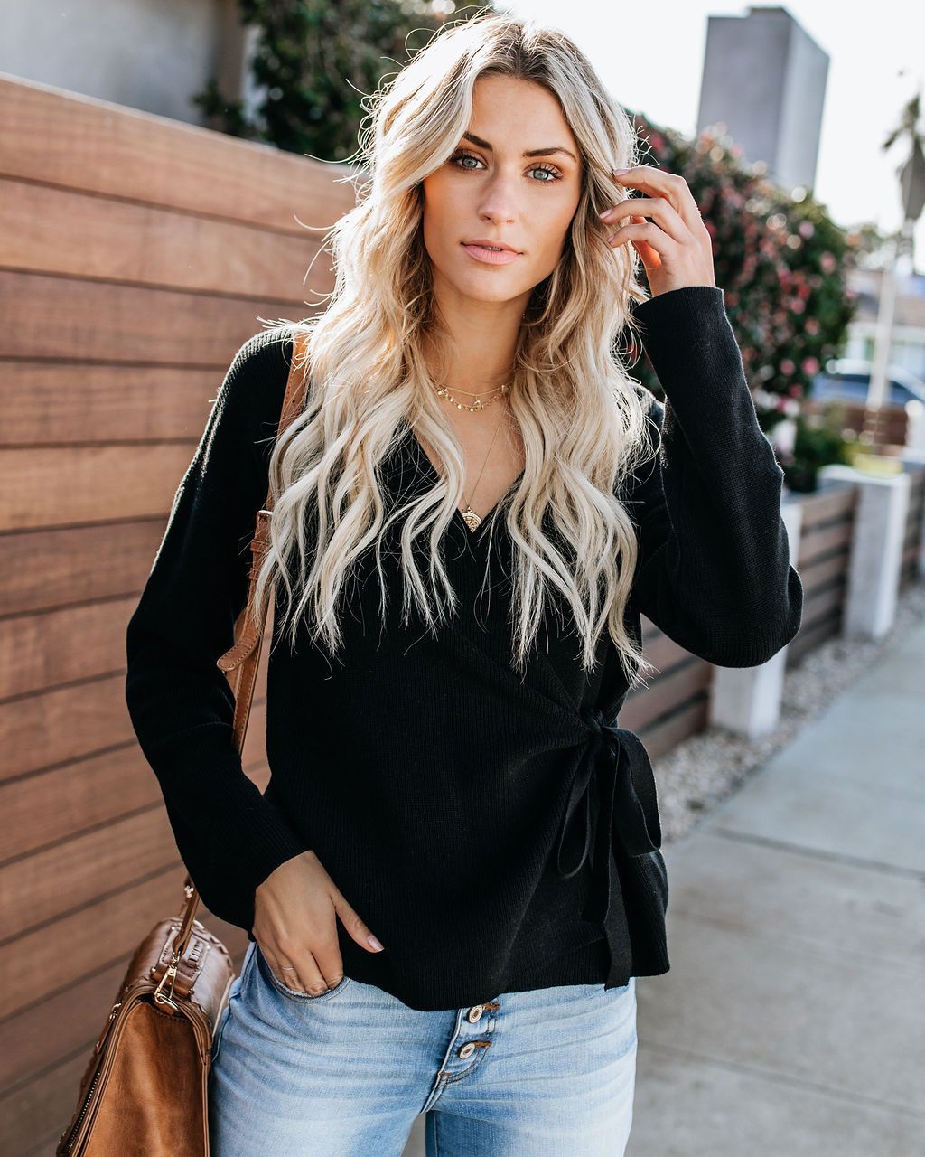 Damen Wickelpullover mit eleganten BindR&Bändern und lässigem V-Ausschnitt R&B