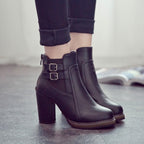Damen modische Ankle Boots mit robustem Blockabsatz und stilvollen Schnallendetails R&B
