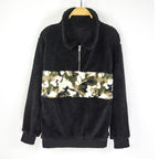 Damen kuschelweiche Fleecejacke mit auffälligem Camouflage-Detail R&B