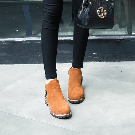 Damen Ankle-Boots aus softem Wildleder mit stabilem Blockabsatz R&B